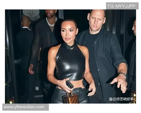 丑陋足球明星与绝美女友的爱情故事揭示了外貌与内涵的真实价值