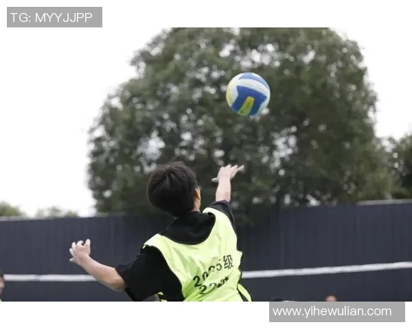 足球明星与中国风的完美结合展现传统文化魅力与现代体育精神